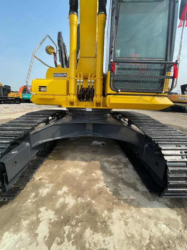 Komatsu PC 220-8 - Escavadora de rastos: foto 2 Komatsu PC 220-8 - Escavadora de rastos: foto 2