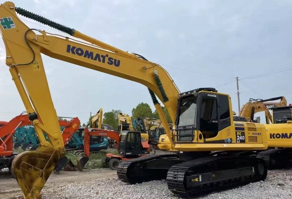 Komatsu PC 240 - Escavadora de rastos: foto 3 Komatsu PC 240 - Escavadora de rastos: foto 3