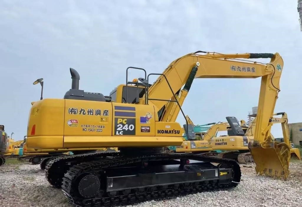 Komatsu PC 240 - Escavadora de rastos: foto 1 Komatsu PC 240 - Escavadora de rastos: foto 1