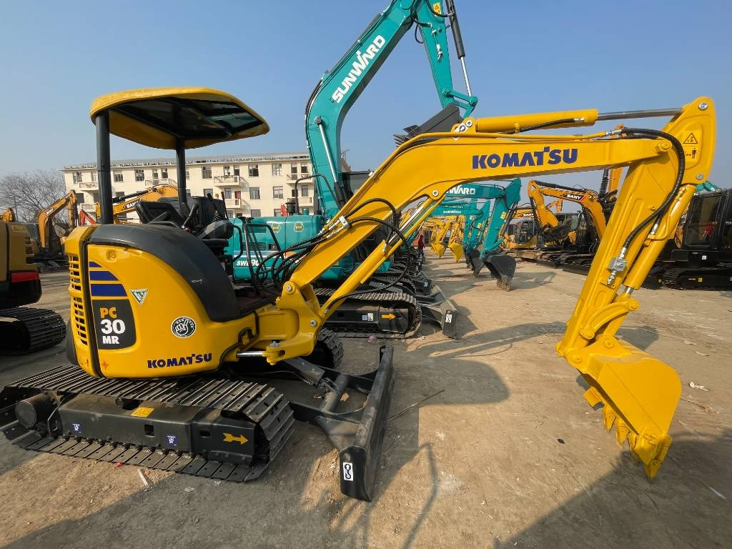 Komatsu PC 30 - Mini escavadeira: foto 1 Komatsu PC 30 - Mini escavadeira: foto 1
