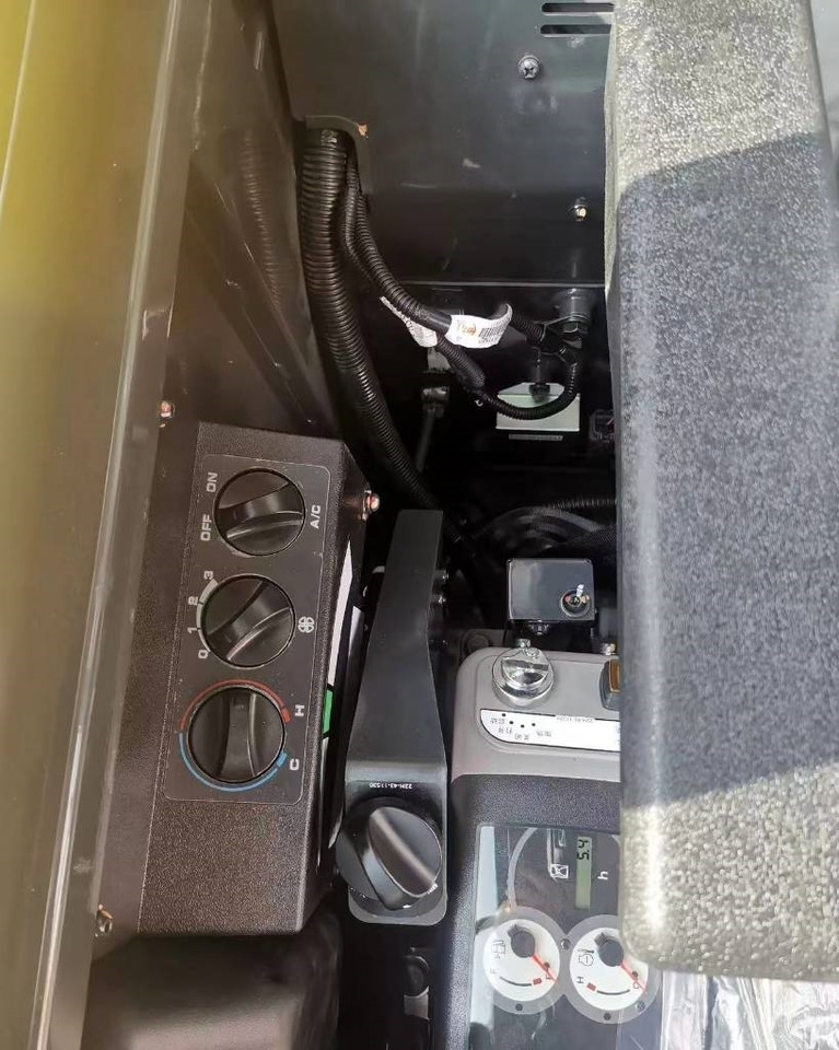 Komatsu PC 58 - Mini escavadeira: foto 5 Komatsu PC 58 - Mini escavadeira: foto 5