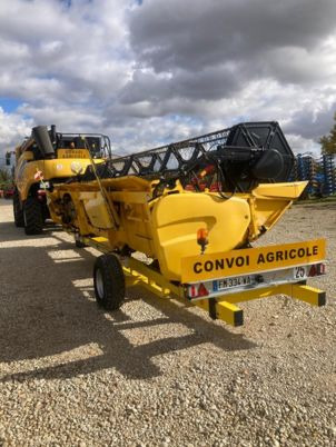 New Holland CR 7.90 - Ceifeira debulhadora: foto 5 New Holland CR 7.90 - Ceifeira debulhadora: foto 5