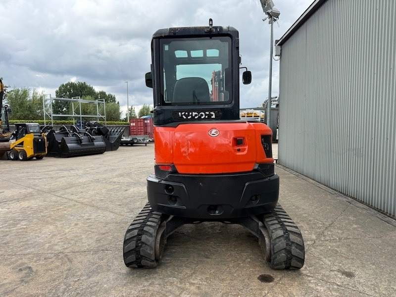 Kubota U 36-4 - Mini escavadeira: foto 3 Kubota U 36-4 - Mini escavadeira: foto 3