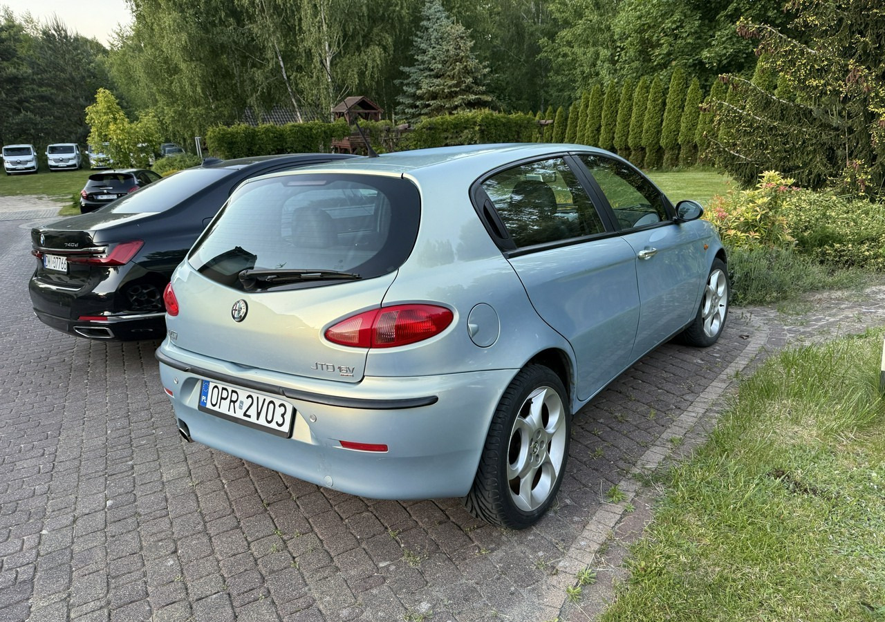Alfa Romeo 147 Alfa Romeo 147 Klima 1.9 jtd-140KM - Automóvel: foto 3 Alfa Romeo 147 Alfa Romeo 147 Klima 1.9 jtd-140KM - Automóvel: foto 3