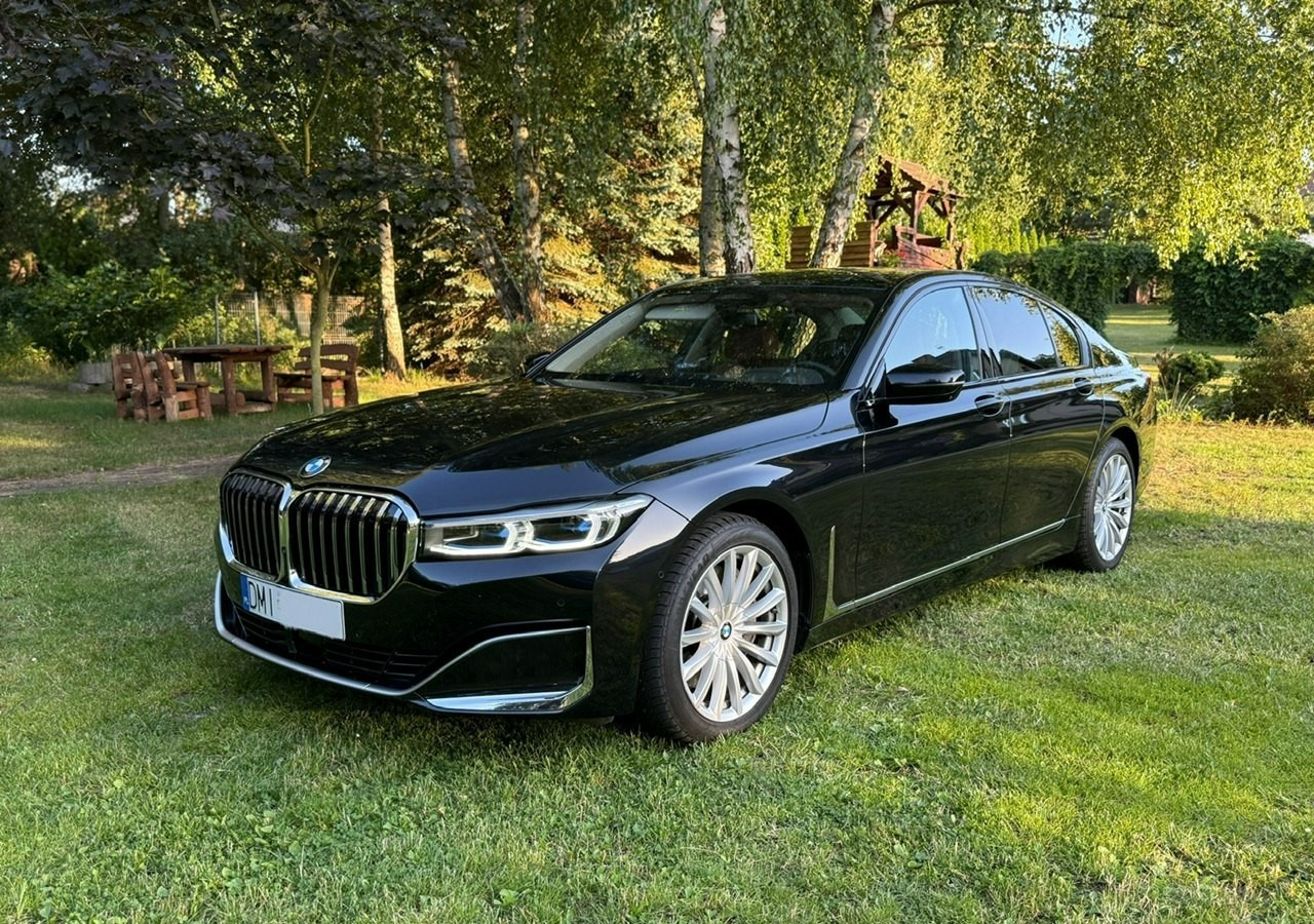 BMW SERIA 7 II (G11/G12) BMW SERIA 7 740d Xdrive 340KM Luxury+Exclusive Masaże Adaptiv Oś Lasery 2022 FV2 - Sedan: foto 3 BMW SERIA 7 II (G11/G12) BMW SERIA 7 740d Xdrive 340KM Luxury+Exclusive Masaże Adaptiv Oś Lasery 2022 FV2 - Sedan: foto 3