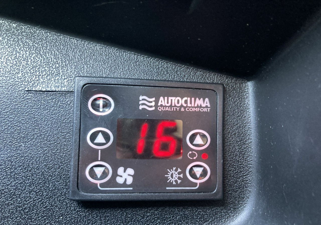 Fiat Doblo Fiat Doblo 1,3 jtd ECO Flex chłodnia do leków 2013 - Furgão: foto 5 Fiat Doblo Fiat Doblo 1,3 jtd ECO Flex chłodnia do leków 2013 - Furgão: foto 5