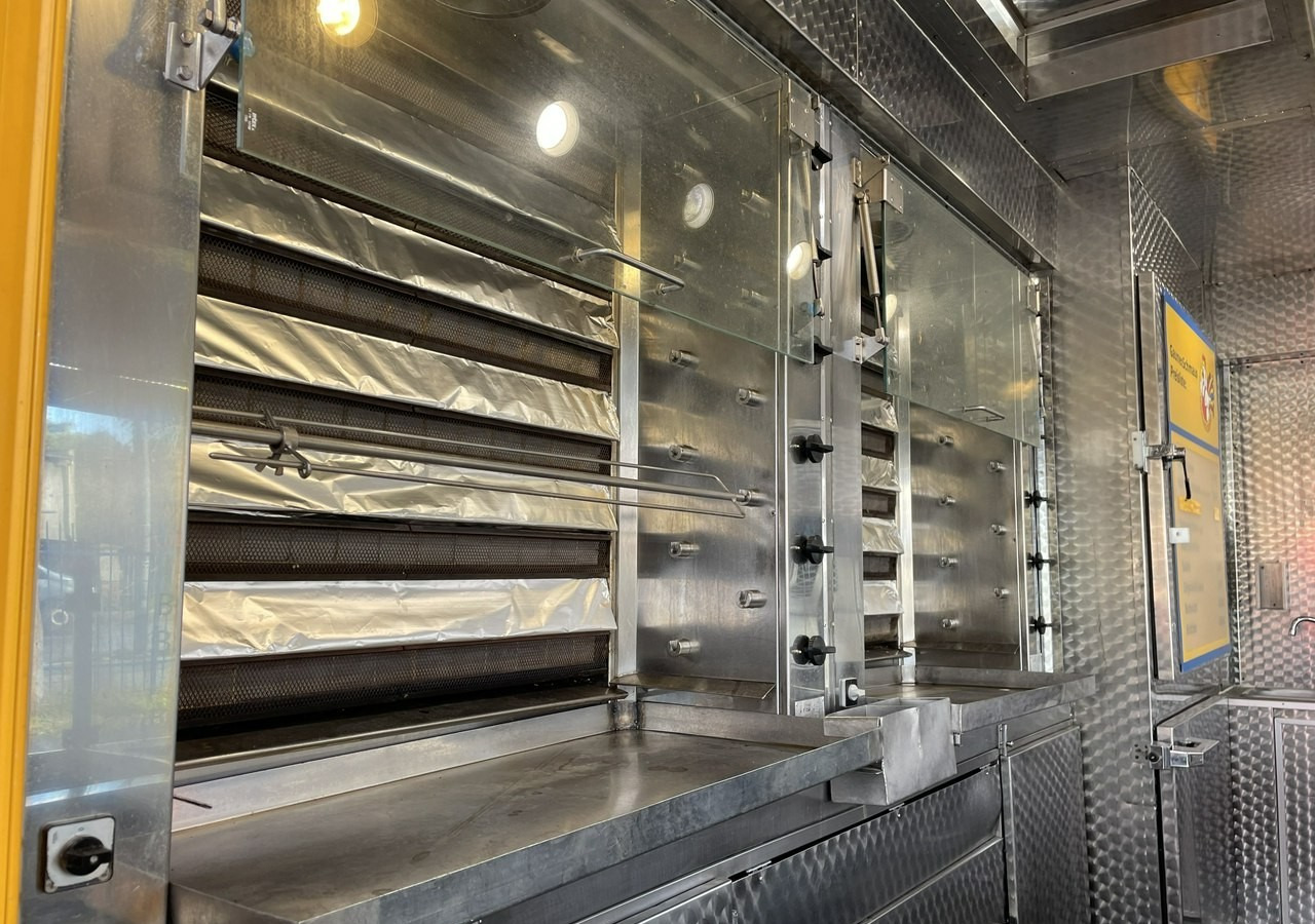 Fiat Ducato Autosklep Autogrill Gastronomiczny Food Truck Foodtruck sklep bar20 - Food truck: foto 2 Fiat Ducato Autosklep Autogrill Gastronomiczny Food Truck Foodtruck sklep bar20 - Food truck: foto 2