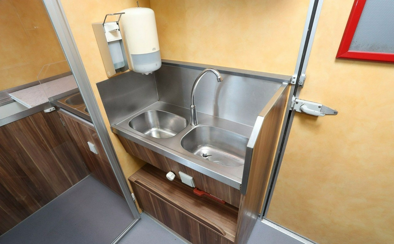 Fiat Ducato Autosklep Gastronomiczny Food Truck Foodtruck sklep W-zasil Borco 20 - Food truck: foto 4 Fiat Ducato Autosklep Gastronomiczny Food Truck Foodtruck sklep W-zasil Borco 20 - Food truck: foto 4