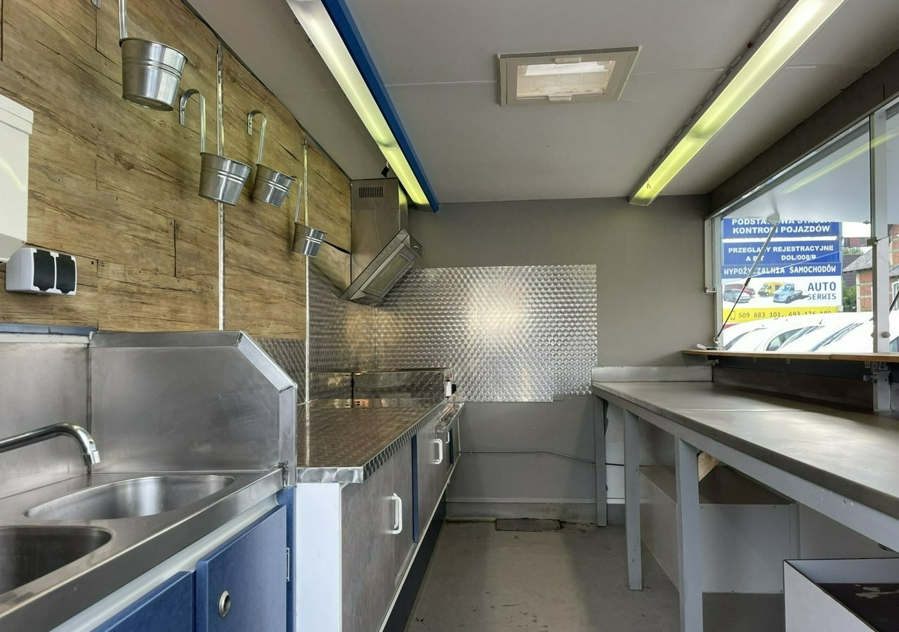 Fiat Ducato Autosklep Gastronomiczny food truck foodtruck sklep W-zasil DMC 350 - Food truck: foto 2 Fiat Ducato Autosklep Gastronomiczny food truck foodtruck sklep W-zasil DMC 350 - Food truck: foto 2