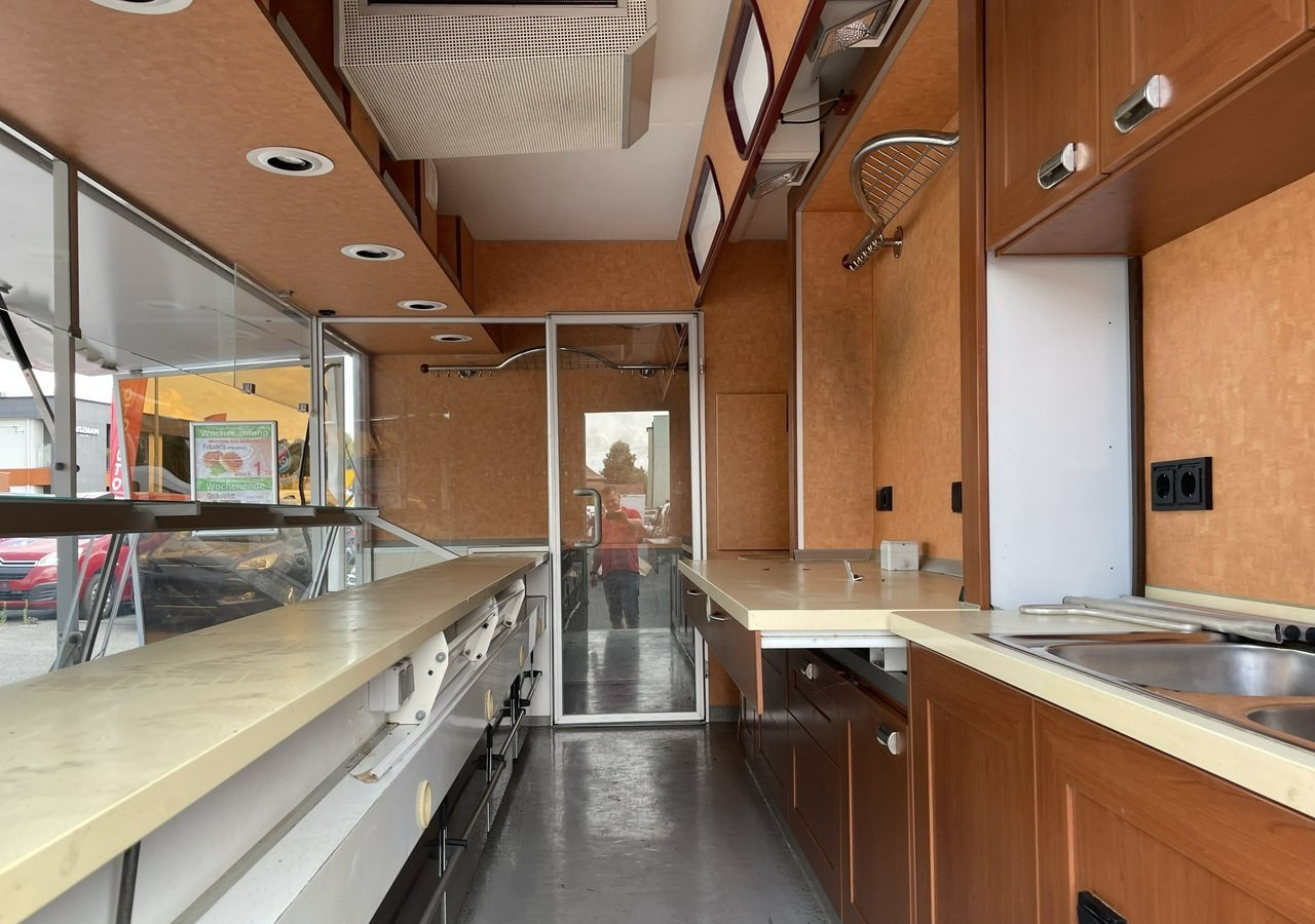 Fiat Ducato Autosklep wędlin Gastronomiczny Food Truck Foodtruck 55122km Borco20 - Food truck: foto 2 Fiat Ducato Autosklep wędlin Gastronomiczny Food Truck Foodtruck 55122km Borco20 - Food truck: foto 2