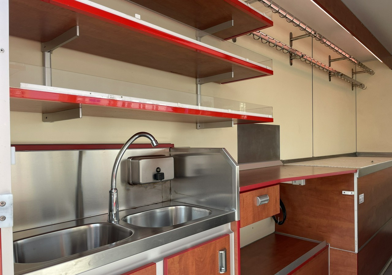 Fiat Ducato Autosklep wędlin Gastronomiczny Food Truck Foodtruck Sklep Borco 201 - Food truck: foto 4 Fiat Ducato Autosklep wędlin Gastronomiczny Food Truck Foodtruck Sklep Borco 201 - Food truck: foto 4