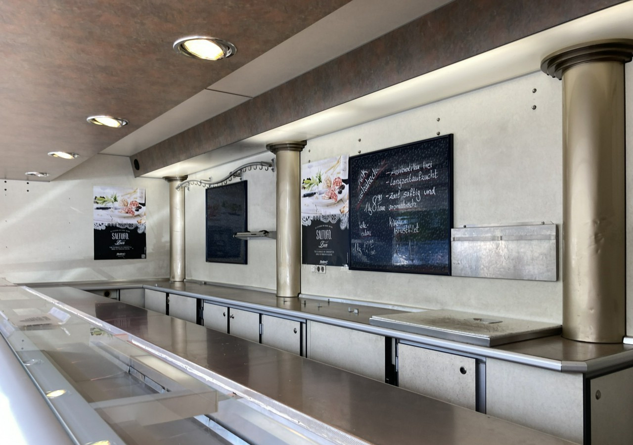 Fiat Ducato Autosklep wędlin Gastronomiczny Food Truck Foodtruck Sklep bar Borco - Food truck: foto 2 Fiat Ducato Autosklep wędlin Gastronomiczny Food Truck Foodtruck Sklep bar Borco - Food truck: foto 2
