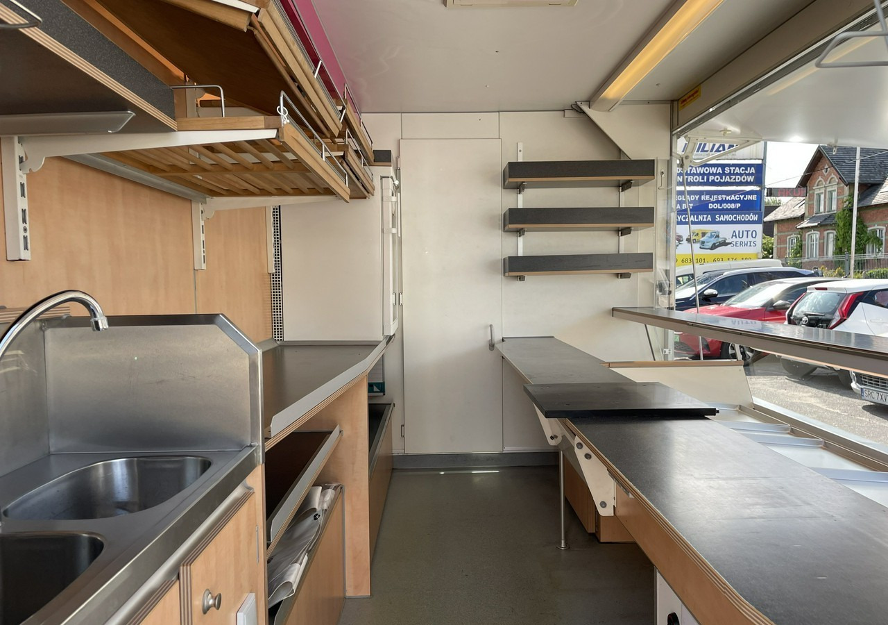 Fiat Ducato Ducato Autosklep Gastronomiczny Food Truck Foodtruck sklep Borco 200 - Food truck: foto 4 Fiat Ducato Ducato Autosklep Gastronomiczny Food Truck Foodtruck sklep Borco 200 - Food truck: foto 4