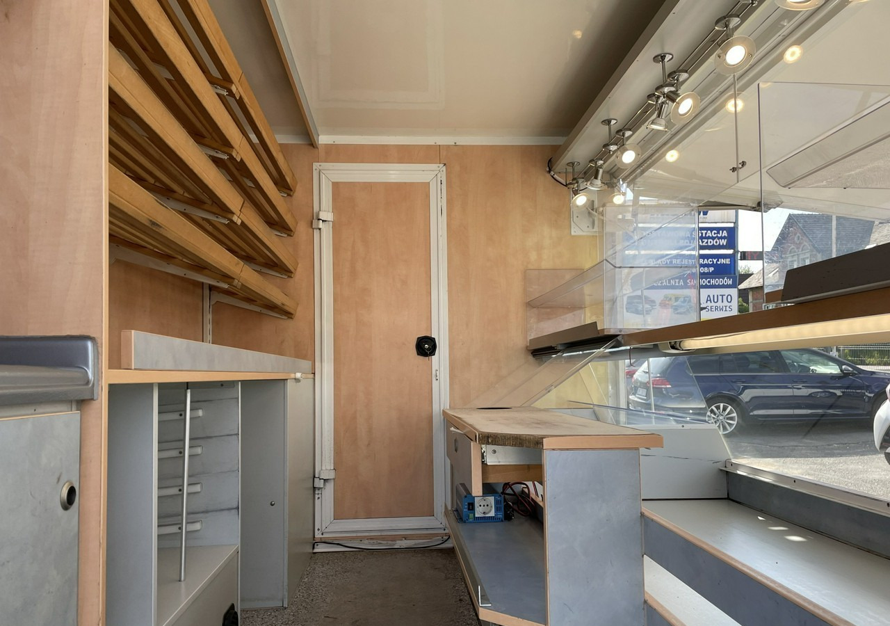 Fiat Ducato Ducato Autosklep pieczy Sklep Gastronomiczny Food Truck Foodtruck 20 - Food truck: foto 2 Fiat Ducato Ducato Autosklep pieczy Sklep Gastronomiczny Food Truck Foodtruck 20 - Food truck: foto 2