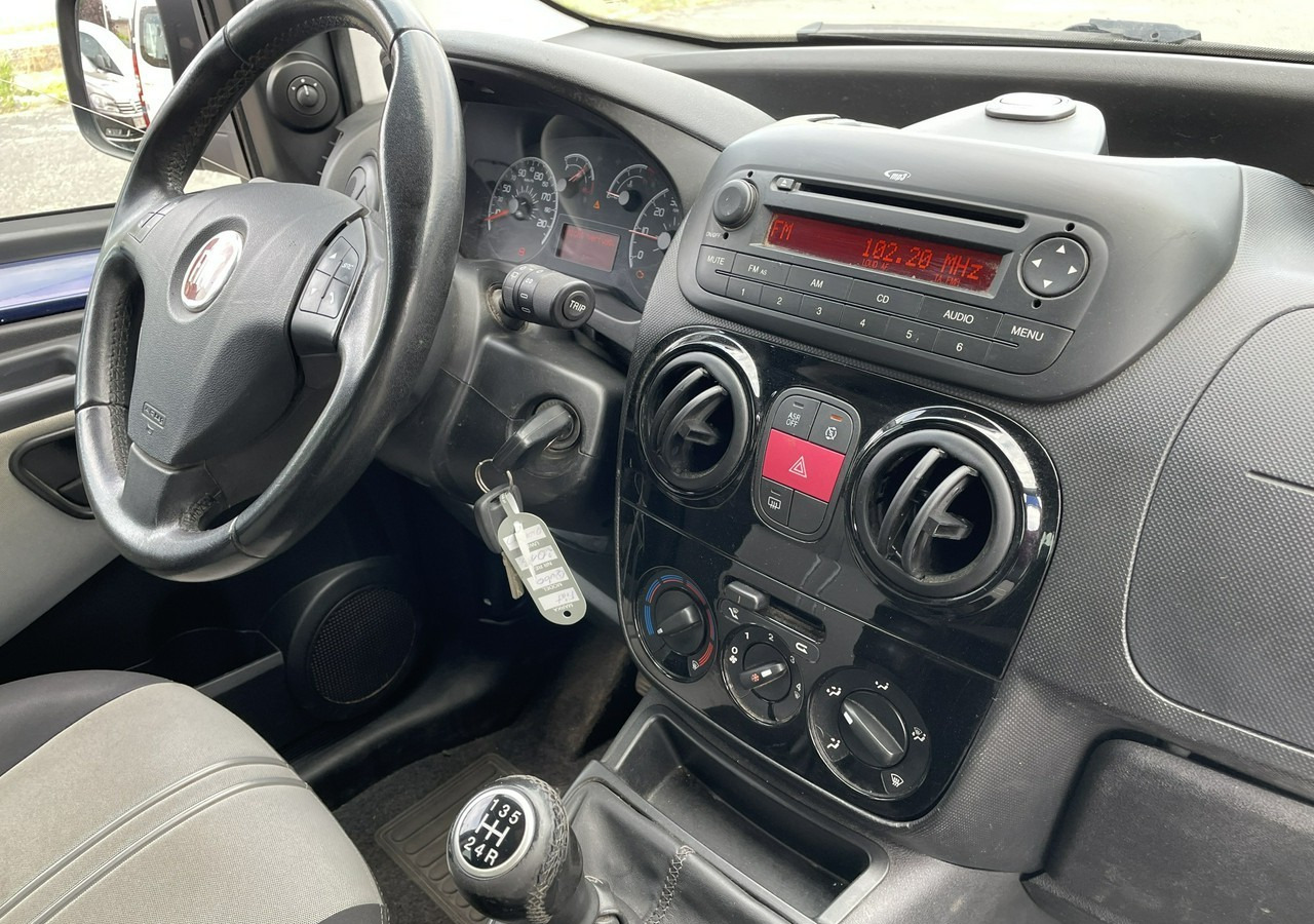Automóvel Fiat Qubo Fiat Qubo 1.3-95KM Klima 2013: foto 18