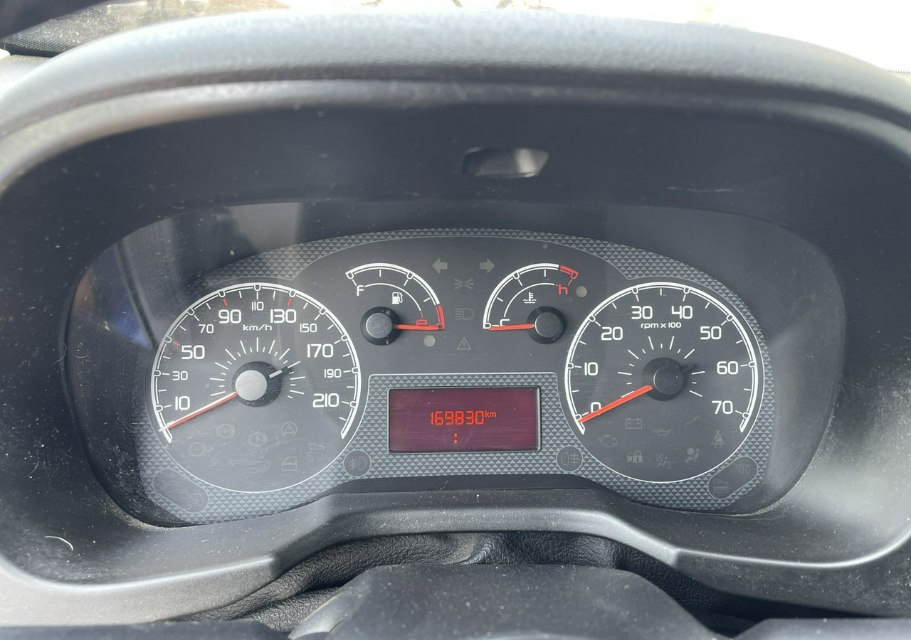 Automóvel Fiat Qubo Fiat Qubo 1.3-95KM Klima 2013: foto 19