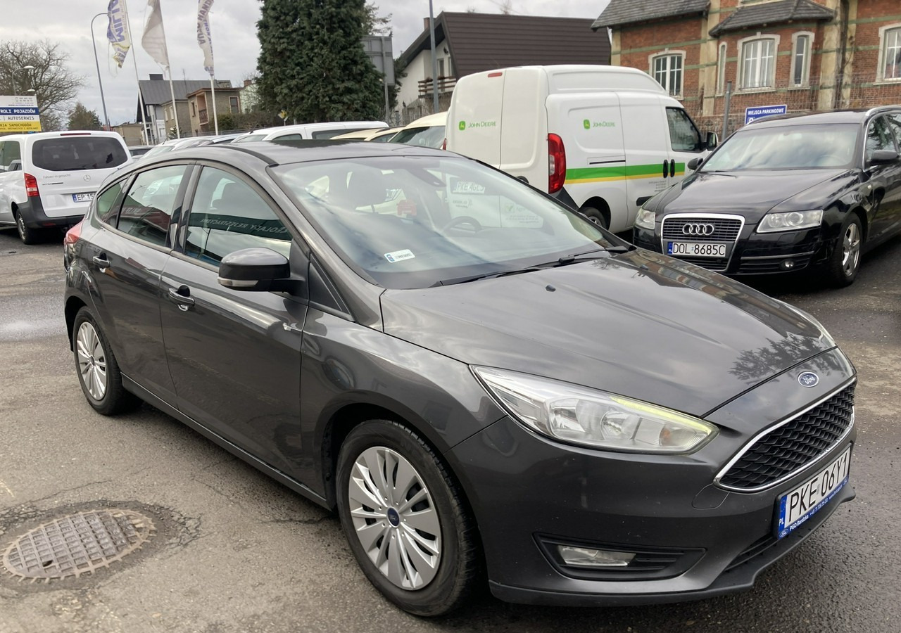 Ford Focus III Focus 1.0 EcoBoost Klima Salon PL 2015 - Automóvel: foto 5 Ford Focus III Focus 1.0 EcoBoost Klima Salon PL 2015 - Automóvel: foto 5