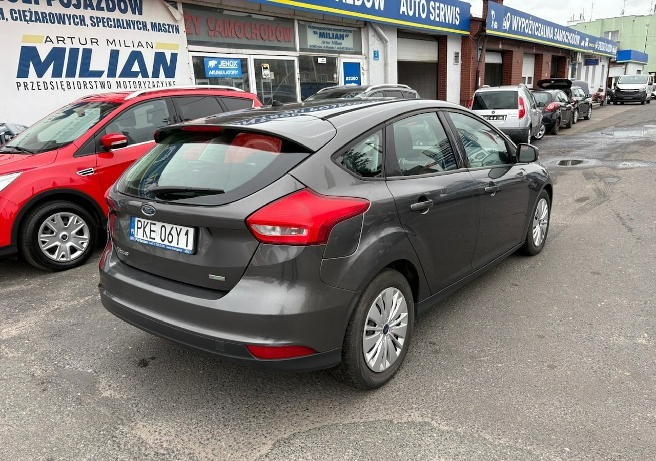Ford Focus III Focus 1.0 EcoBoost Klima Salon PL 2015 - Hatchback: foto 4 Ford Focus III Focus 1.0 EcoBoost Klima Salon PL 2015 - Hatchback: foto 4