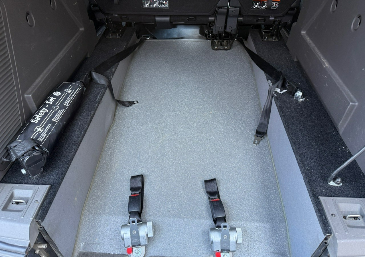 Ford Tourneo Connect II Connect dla niepełnosprawnych Rampa Inwalida Bogate wersja PFRON 20 - Automóvel: foto 4 Ford Tourneo Connect II Connect dla niepełnosprawnych Rampa Inwalida Bogate wersja PFRON 20 - Automóvel: foto 4