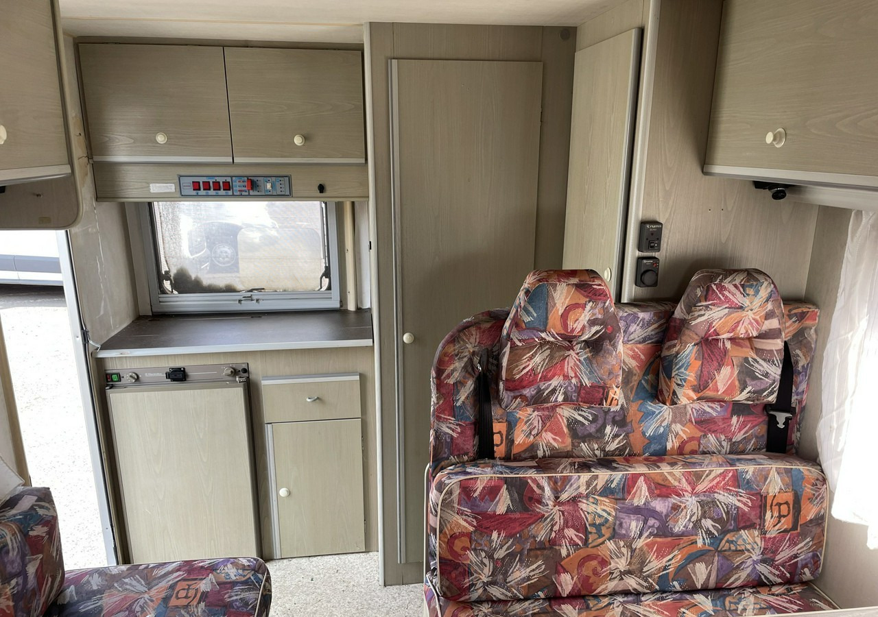 Ford Transit Ford Transit Kamper 5-osobowy GRANDUCA 560 - Autocaravana capucine: foto 4 Ford Transit Ford Transit Kamper 5-osobowy GRANDUCA 560 - Autocaravana capucine: foto 4