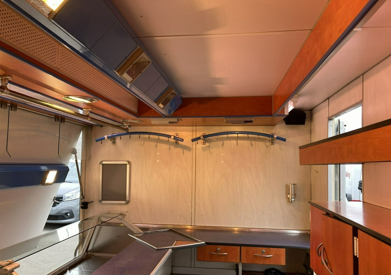 Inna Inny Autosklep wędlin Gastronomiczna food truck foodtruck sklep bar 2000 - Roulote bar: foto 5 Inna Inny Autosklep wędlin Gastronomiczna food truck foodtruck sklep bar 2000 - Roulote bar: foto 5