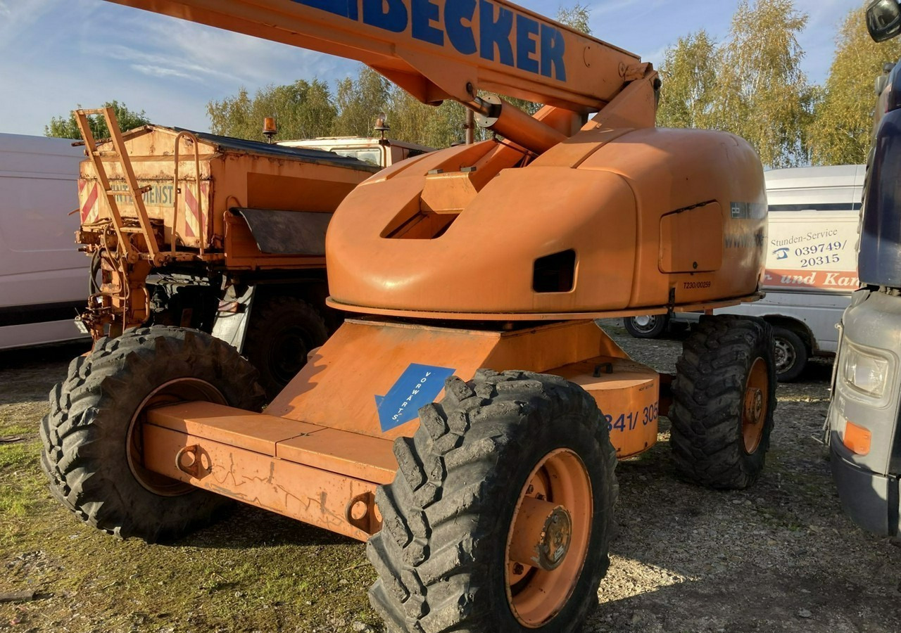 Inna Inny Podnośnik koszowy Haulotte H23 zwyżka 4x4 12082 mg 23 metrów - Plataforma telescópica: foto 3 Inna Inny Podnośnik koszowy Haulotte H23 zwyżka 4x4 12082 mg 23 metrów - Plataforma telescópica: foto 3
