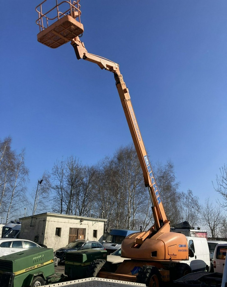 Inna Inny Podnośnik koszowy Haulotte H23 zwyżka 4x4 12082 mg 23 metrów - Plataforma telescópica: foto 1 Inna Inny Podnośnik koszowy Haulotte H23 zwyżka 4x4 12082 mg 23 metrów - Plataforma telescópica: foto 1