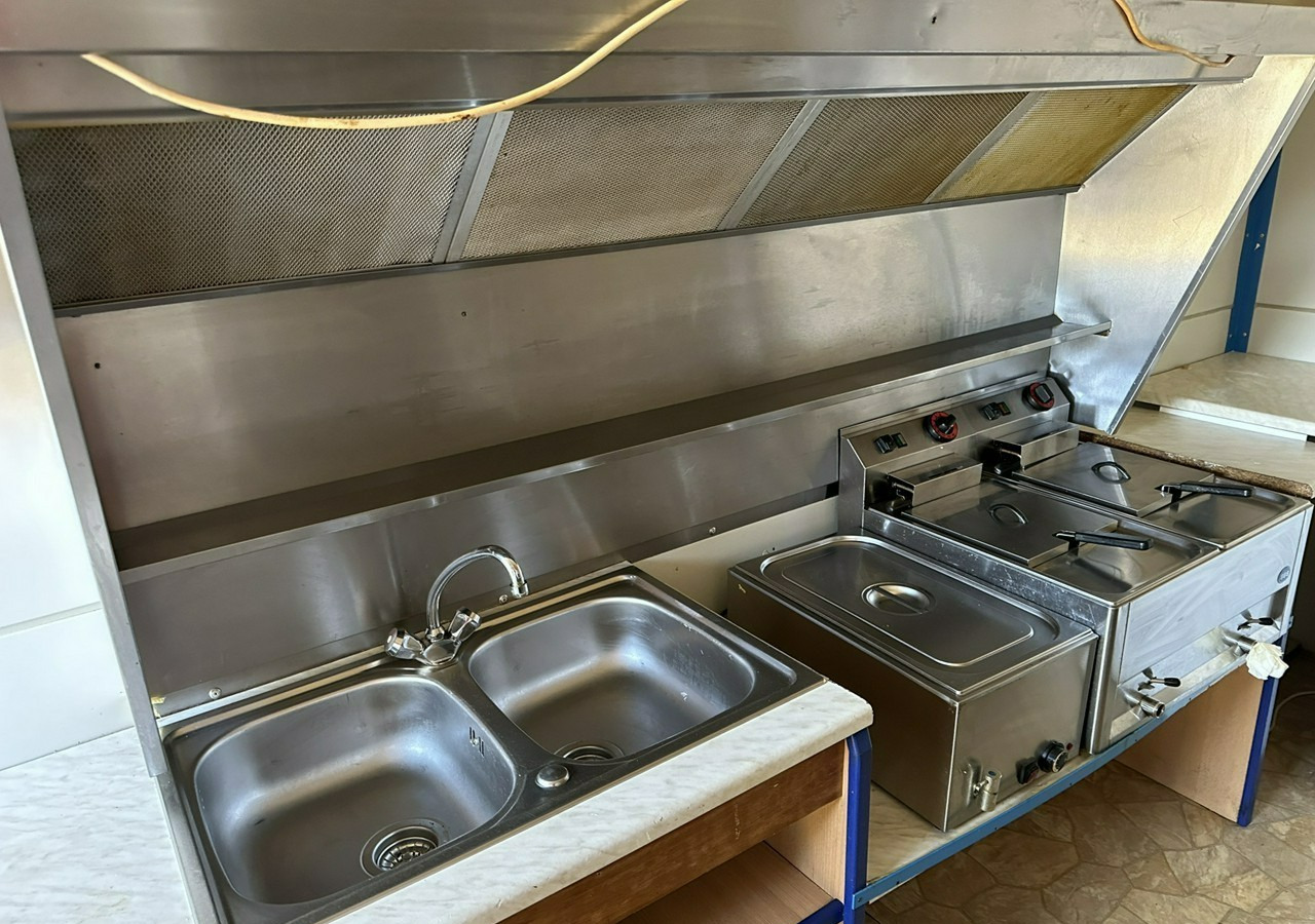 Inna Inny Smażalnia ryb Autosklep Gastronomiczna food truck foodtruck sklep 20 - Roulote bar: foto 3 Inna Inny Smażalnia ryb Autosklep Gastronomiczna food truck foodtruck sklep 20 - Roulote bar: foto 3