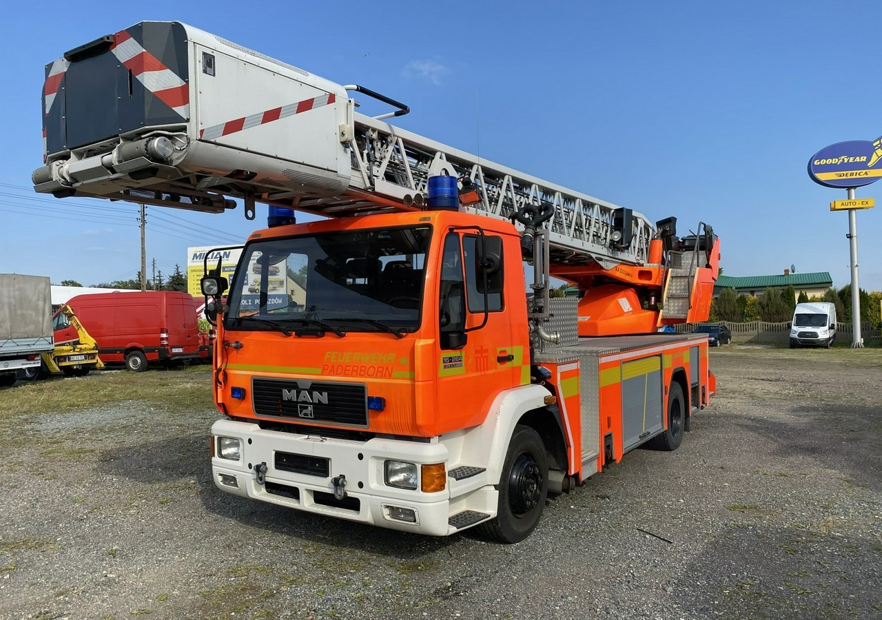 MAN Inny MAN MAN 15,264 Straż pożarna drabina Strażacka zwyżka 30metrów 1999 - Carro de bombeiro: foto 2 MAN Inny MAN MAN 15,264 Straż pożarna drabina Strażacka zwyżka 30metrów 1999 - Carro de bombeiro: foto 2