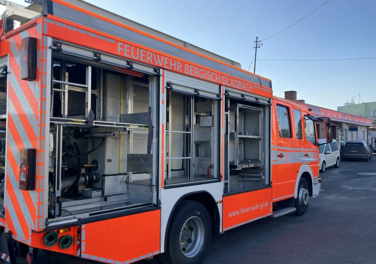 Locação financeira de  Mercedes-Benz Atego Atego15-280 Straż Pożarna Gaśnicza Ziegler 2020L wody 210L piany 20 Mercedes-Benz Atego Atego15-280 Straż Pożarna Gaśnicza Ziegler 2020L wody 210L piany 20: foto 11
