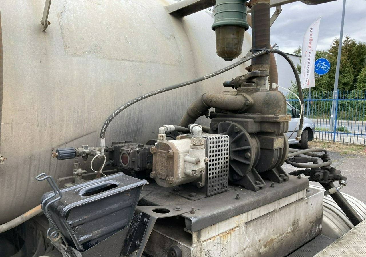 Mercedes-Benz Atego Atego716 Toitoi dowywozu WC Asanizacyjny Wuko Kanalizacja Toi Toi 20 - Caminhão limpa fossa: foto 5 Mercedes-Benz Atego Atego716 Toitoi dowywozu WC Asanizacyjny Wuko Kanalizacja Toi Toi 20 - Caminhão limpa fossa: foto 5