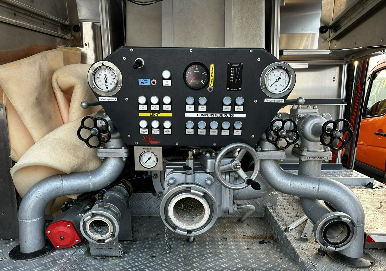 Mercedes-Benz Inny Mercedes-Benz Atego 918 Straż Pożarna 4X4 2006 - Carro de bombeiro: foto 2 Mercedes-Benz Inny Mercedes-Benz Atego 918 Straż Pożarna 4X4 2006 - Carro de bombeiro: foto 2