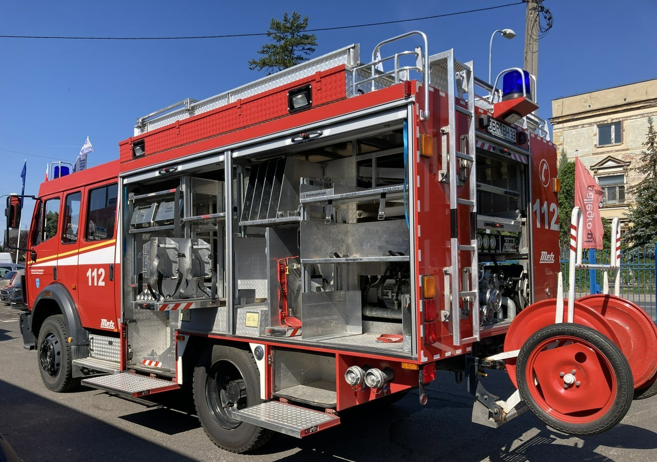 Mercedes-Benz Inny Mercedes-Benz Mercedes 1224 Straż Pożarna Gaśnicza 4X4 Metz 97 - Carro de bombeiro: foto 5 Mercedes-Benz Inny Mercedes-Benz Mercedes 1224 Straż Pożarna Gaśnicza 4X4 Metz 97 - Carro de bombeiro: foto 5