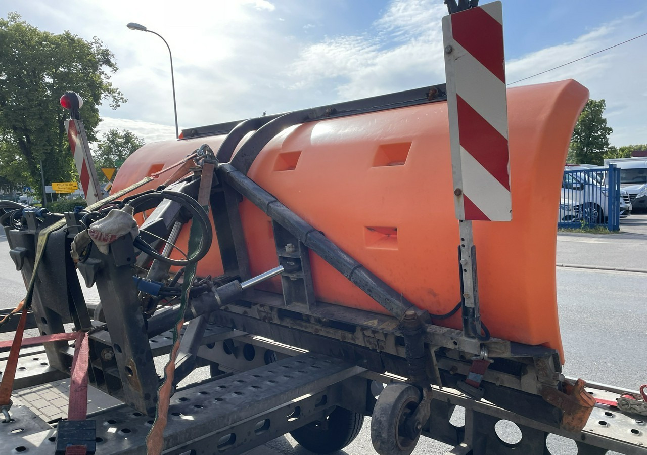 Mercedes-Benz Inny Mercedes-Benz Mercedes Vario 815 Wywrotka 4X4 posypywarka pług 2004 - Veículo limpa-neves: foto 4 Mercedes-Benz Inny Mercedes-Benz Mercedes Vario 815 Wywrotka 4X4 posypywarka pług 2004 - Veículo limpa-neves: foto 4