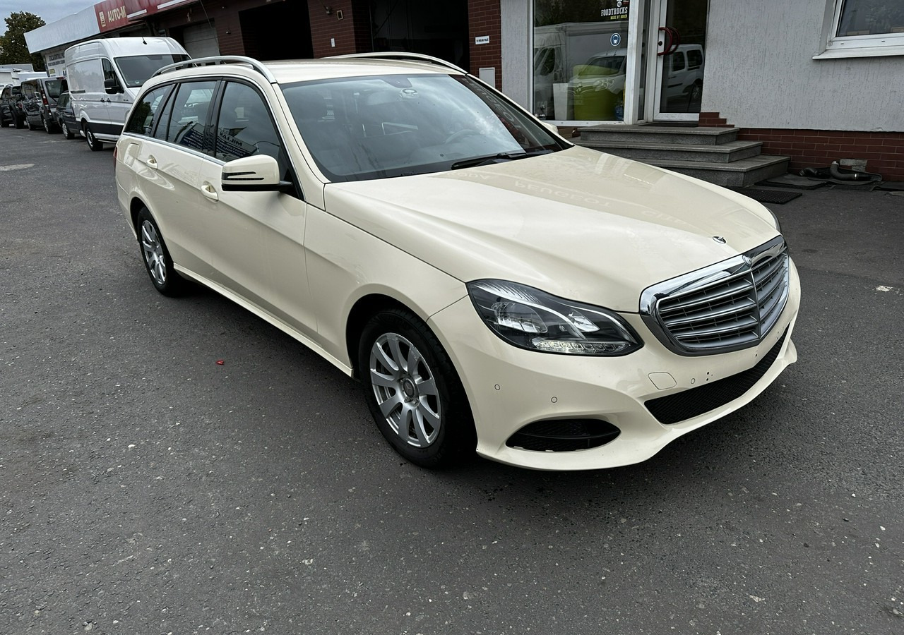 Mercedes-Benz Klasa E W212 E200 CDI Bluetec 7G-tronie 2015 LIFT Skóra FullLed ELEGANCE - Automóvel: foto 1 Mercedes-Benz Klasa E W212 E200 CDI Bluetec 7G-tronie 2015 LIFT Skóra FullLed ELEGANCE - Automóvel: foto 1