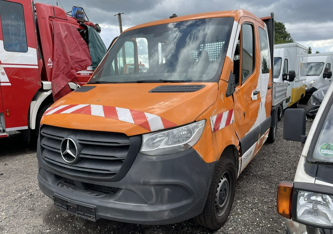 Mercedes-Benz Sprinter Sprinter 314 Dokka Brygadówka 7-oso doka Klim skrzynia rama Model 20 - Carrinha de caixa aberta, Carrinha cabine dupla: foto 1 Mercedes-Benz Sprinter Sprinter 314 Dokka Brygadówka 7-oso doka Klim skrzynia rama Model 20 - Carrinha de caixa aberta, Carrinha cabine dupla: foto 1