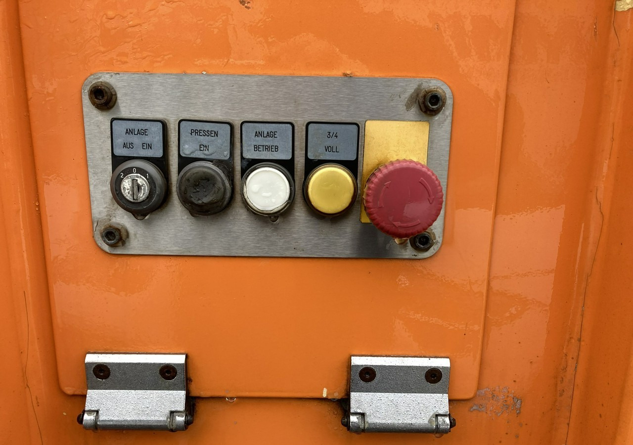 Mercedes-Benz Sprinter Sprinter 513 Śmieciarka Prasa 2010 - Caminhão de lixo: foto 5 Mercedes-Benz Sprinter Sprinter 513 Śmieciarka Prasa 2010 - Caminhão de lixo: foto 5