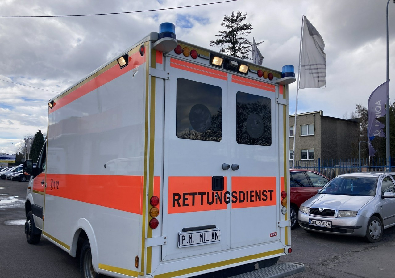 Ambulância Mercedes-Benz Sprinter Sprinter 519 Karetka 4X4 Ambulans MODEL 2017: foto 10 Ambulância Mercedes-Benz Sprinter Sprinter 519 Karetka 4X4 Ambulans MODEL 2017: foto 10