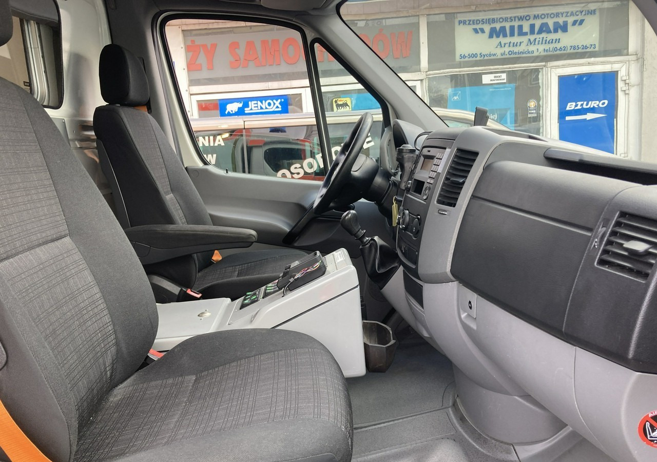 Ambulância Mercedes-Benz Sprinter Sprinter 519 Karetka 4X4 Ambulans MODEL 2017: foto 9 Ambulância Mercedes-Benz Sprinter Sprinter 519 Karetka 4X4 Ambulans MODEL 2017: foto 9