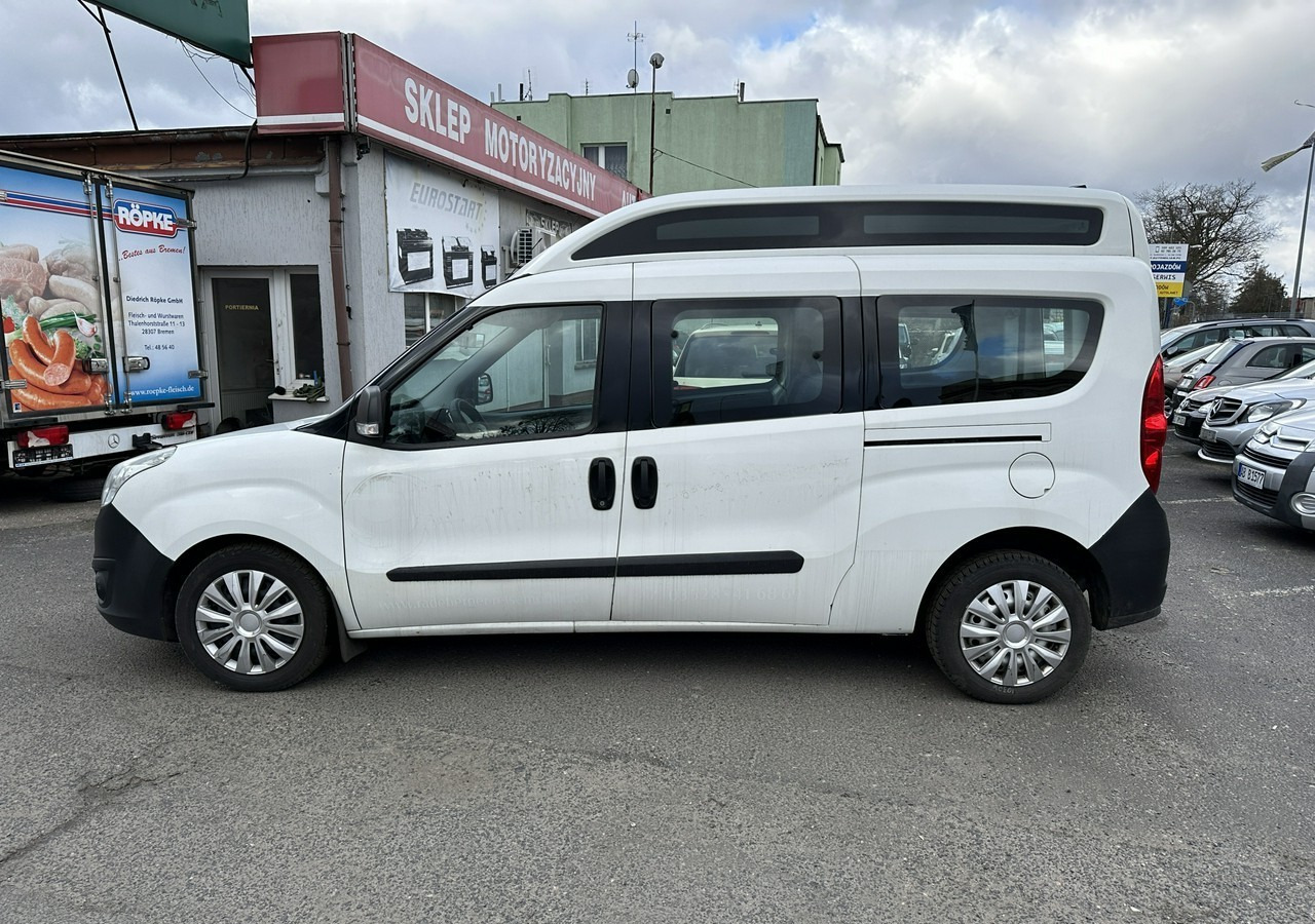 Opel Combo III 2.0CDTI Maxi Panorama Klima Kamera Webasto 2016 - Automóvel: foto 5 Opel Combo III 2.0CDTI Maxi Panorama Klima Kamera Webasto 2016 - Automóvel: foto 5