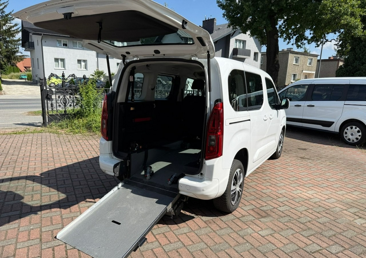 Opel Combo IV Combo Life Combo do przewozu Niepełnosprawnych inwalida rampa Model 2021 - Automóvel: foto 3 Opel Combo IV Combo Life Combo do przewozu Niepełnosprawnych inwalida rampa Model 2021 - Automóvel: foto 3
