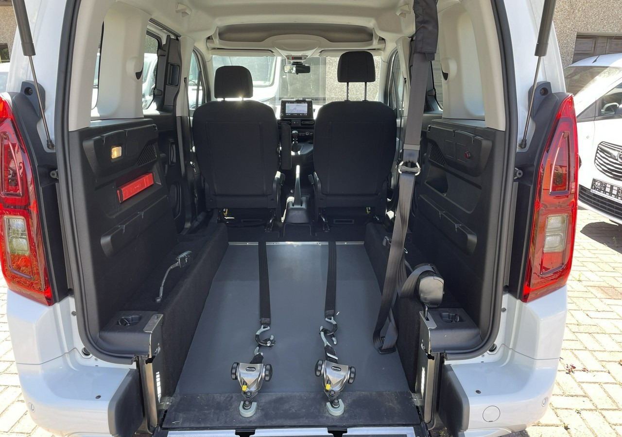 Opel Combo IV Opel Combo Life Niepełnosprawnych inwalida Rampa 32105 km Model 2022 - Automóvel: foto 5 Opel Combo IV Opel Combo Life Niepełnosprawnych inwalida Rampa 32105 km Model 2022 - Automóvel: foto 5