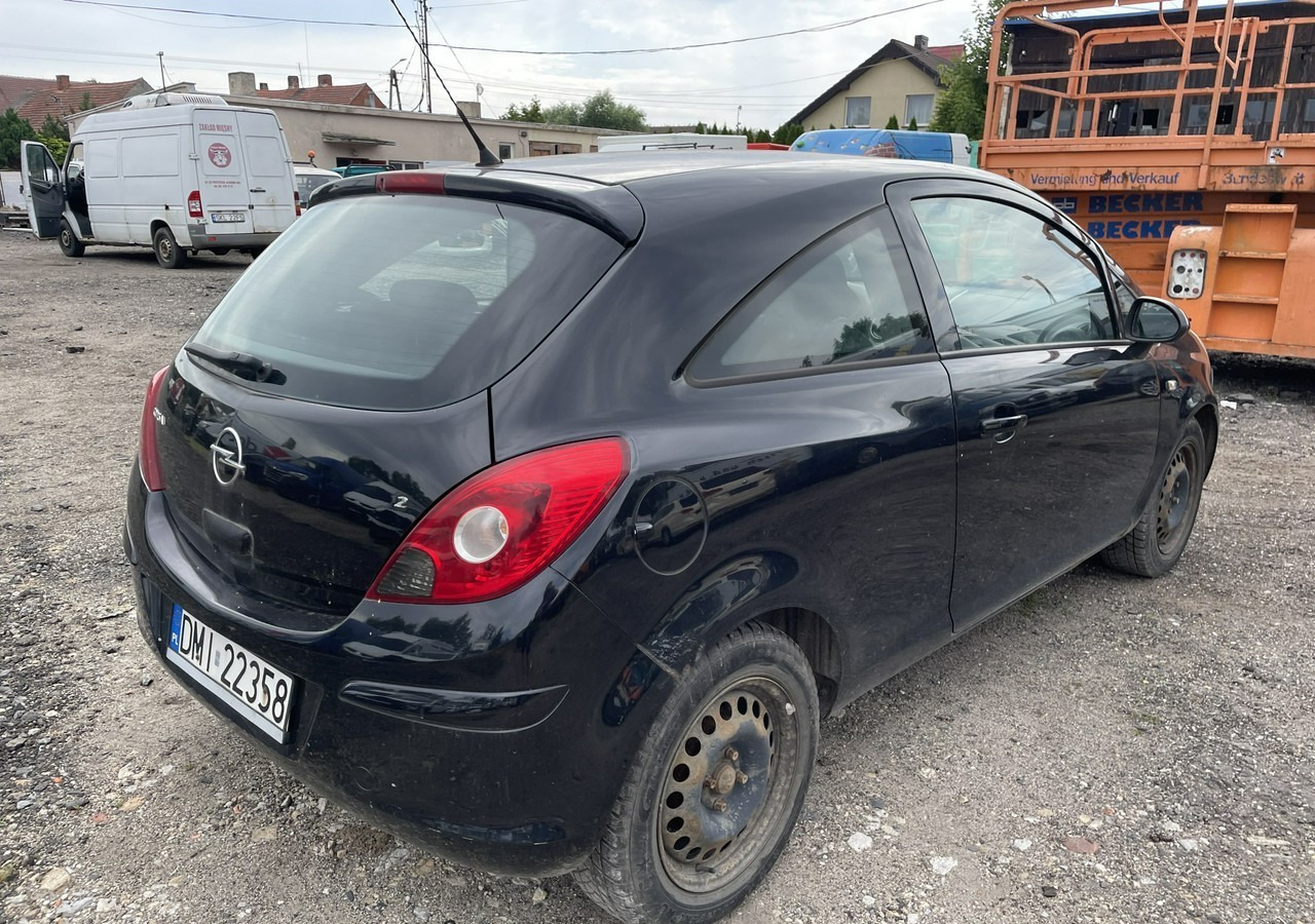 Opel Corsa D Opel Corsa 1,2-16V 80KM Klima 2008 - Hatchback: foto 5 Opel Corsa D Opel Corsa 1,2-16V 80KM Klima 2008 - Hatchback: foto 5