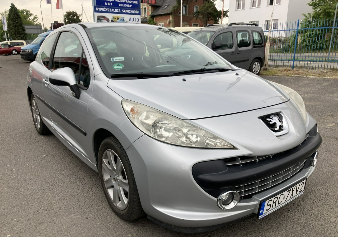 Peugeot 207 Peugeot 207 1.6HDI-16V Klima 2007 - Hatchback: foto 1 Peugeot 207 Peugeot 207 1.6HDI-16V Klima 2007 - Hatchback: foto 1
