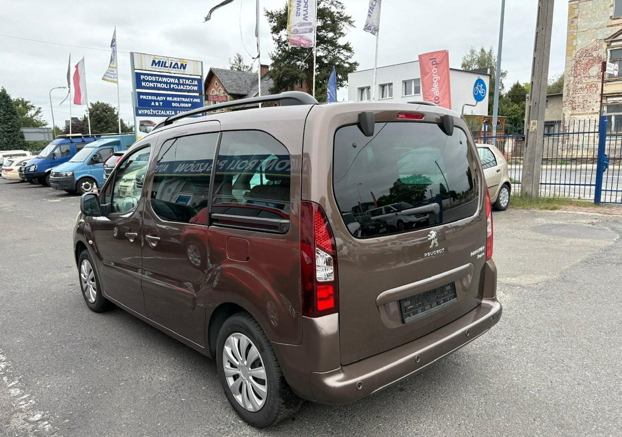 Peugeot Partner II Peugeot Partner Tepee 100 Family Model 2013 - Carrinha: foto 5 Peugeot Partner II Peugeot Partner Tepee 100 Family Model 2013 - Carrinha: foto 5