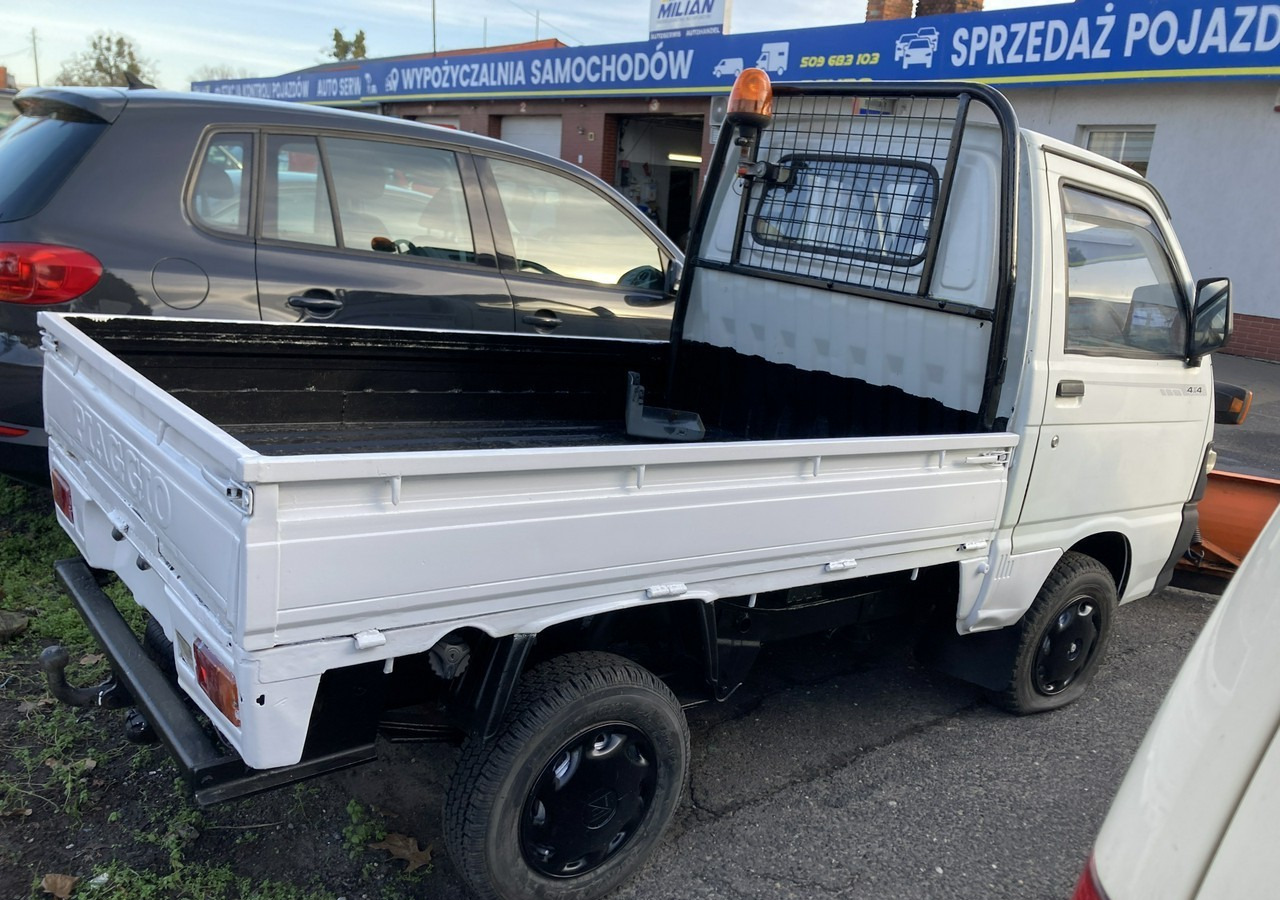 Piaggio Piaggio Porter 4X4 Skrzynia odśnieżarka Pług 2011 - Veículo limpa-neves: foto 3 Piaggio Piaggio Porter 4X4 Skrzynia odśnieżarka Pług 2011 - Veículo limpa-neves: foto 3