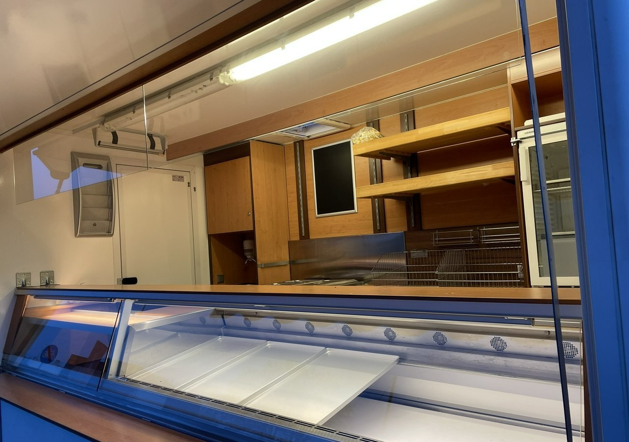 Renault Master Autosklep wędlin Gastronomiczna food truck foodtruck 115tkm sklep 20 - Food truck: foto 4 Renault Master Autosklep wędlin Gastronomiczna food truck foodtruck 115tkm sklep 20 - Food truck: foto 4