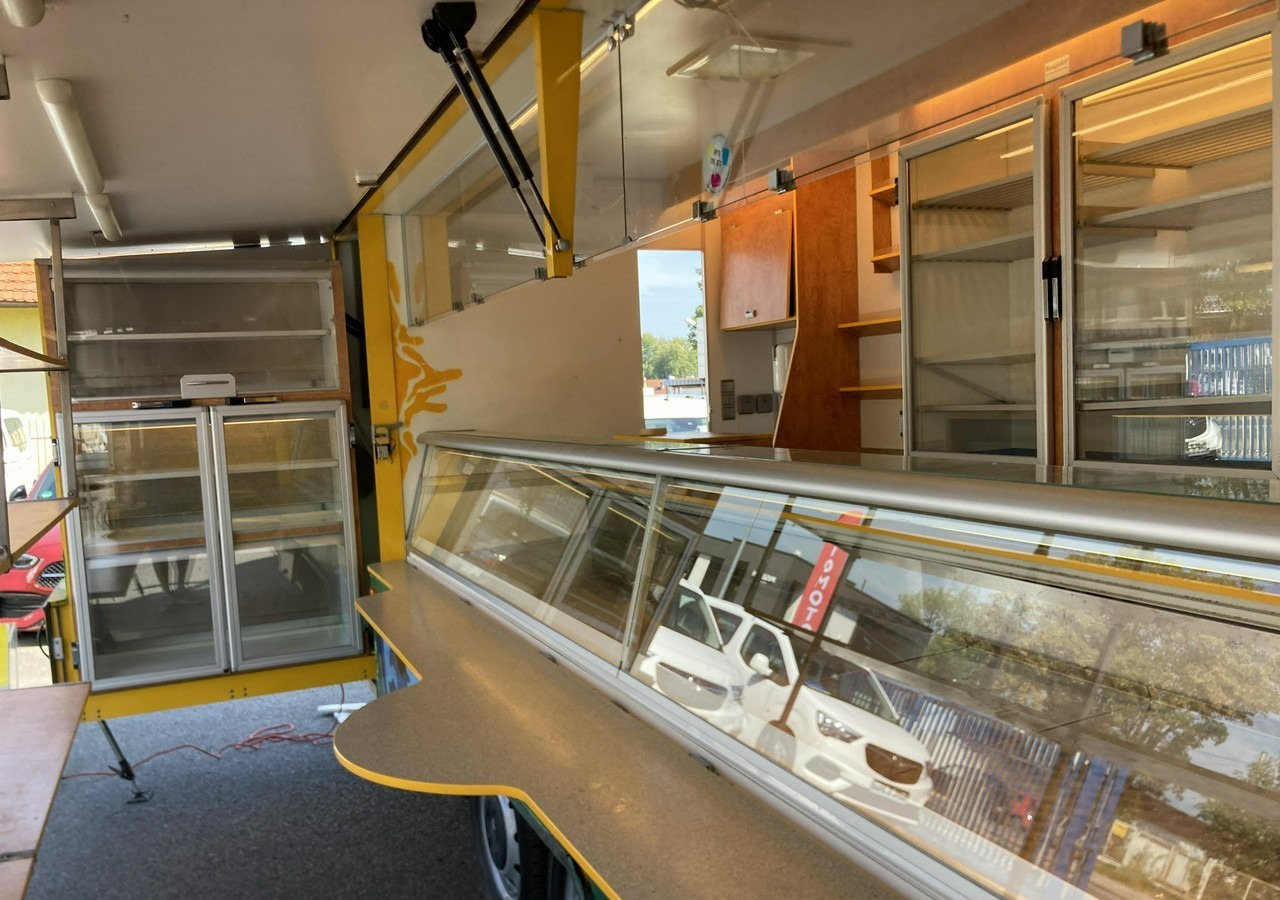 Renault Master Autosklep wędlin sklep bar Gastronomiczny Food Truck Foodtruck Borco - Food truck: foto 3 Renault Master Autosklep wędlin sklep bar Gastronomiczny Food Truck Foodtruck Borco - Food truck: foto 3