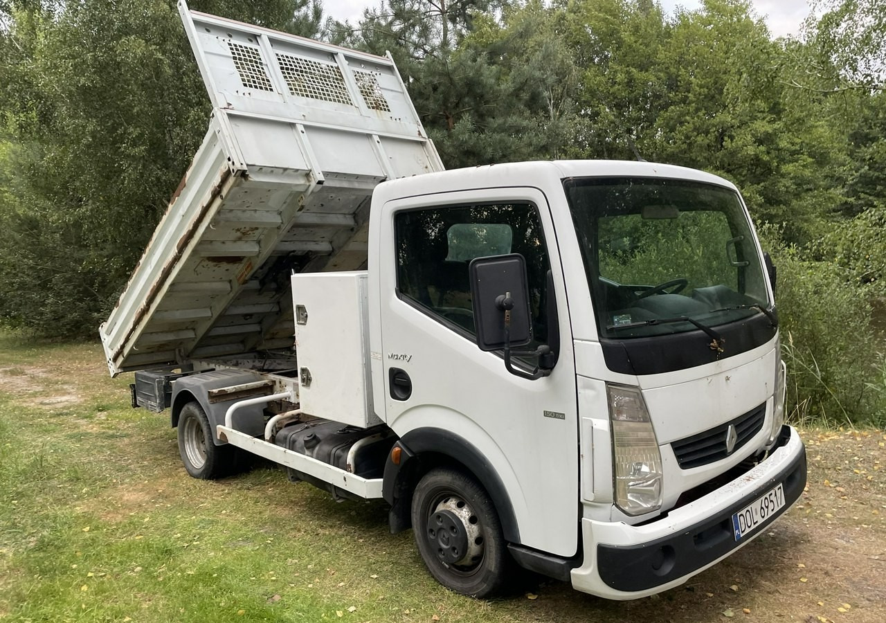 Renault Maxity Renault Maxity 3,0-150KM Canter Wywrotka skrzynia 2010 - Carrinha basculante: foto 1 Renault Maxity Renault Maxity 3,0-150KM Canter Wywrotka skrzynia 2010 - Carrinha basculante: foto 1