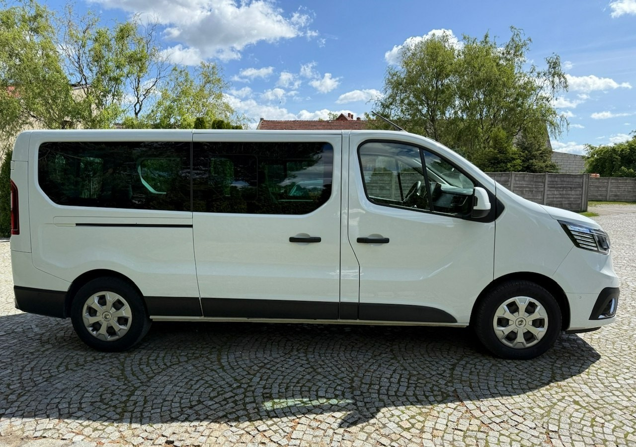 Renault Trafic III 2.0dci 110KM L2H1 LONG 9-osobowy 2xKlima Navi Kamera 2022 - Automóvel: foto 4 Renault Trafic III 2.0dci 110KM L2H1 LONG 9-osobowy 2xKlima Navi Kamera 2022 - Automóvel: foto 4